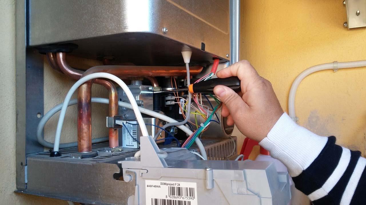 Cómo limpiar un calentador de agua eléctrico