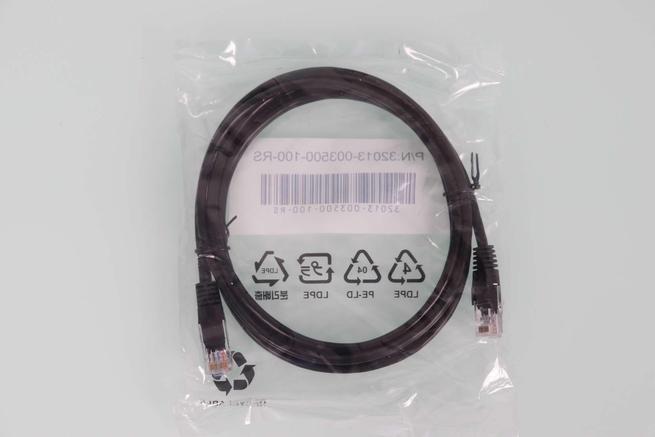 Cable de red Ethernet Cat5e del NAS QNAP TS-262 en detalle